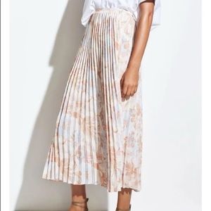 Vince | Marine Garden Pleated Midi Skirt in Tangerine